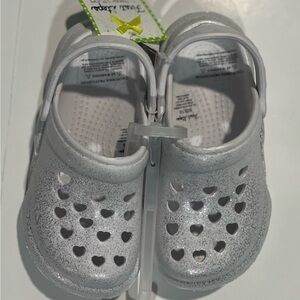 Glittery Heart Cutout Kids Slippers